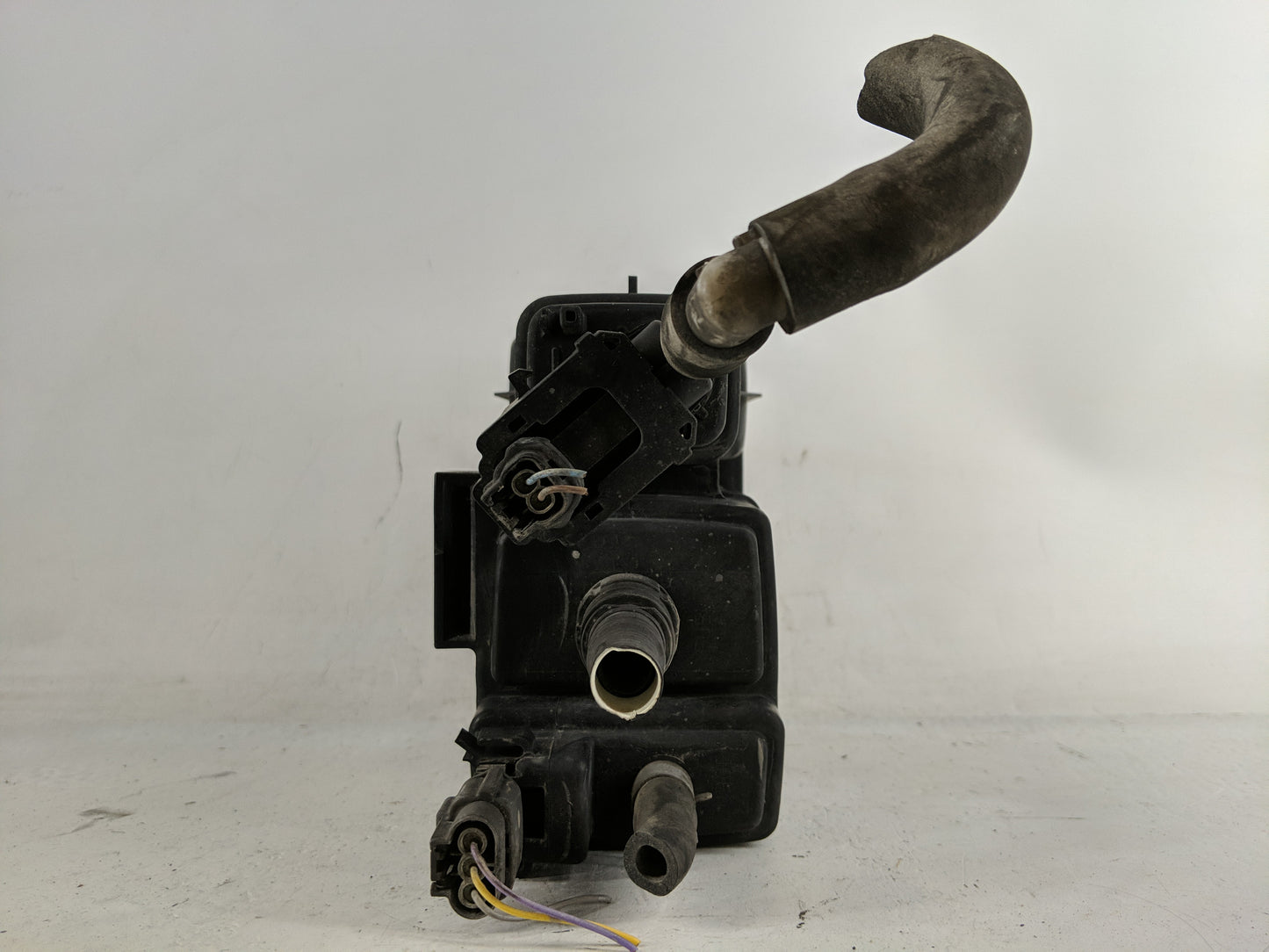 2012 Nissan Versa Fuel Vapor Charcoal Canister - Oemusedautoparts1.com