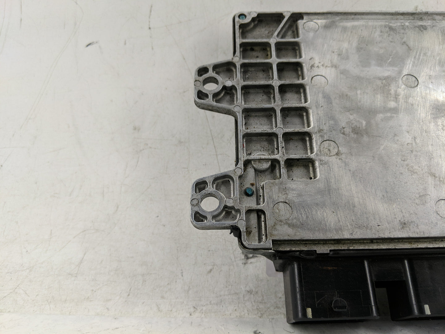 2012 Nissan Versa PCM Engine Control Computer ECU ECM PCU OEM P/N:MEC910-040 Fits OEM Used Auto Parts - Oemusedautoparts1.co