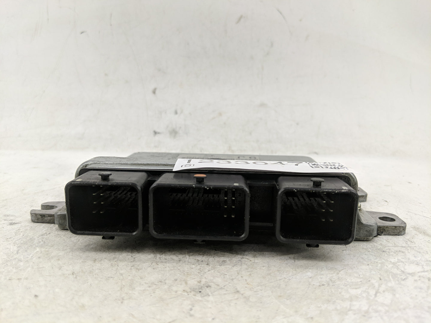 2012 Nissan Versa PCM Engine Control Computer ECU ECM PCU OEM P/N:MEC910-040 Fits OEM Used Auto Parts - Oemusedautoparts1.co