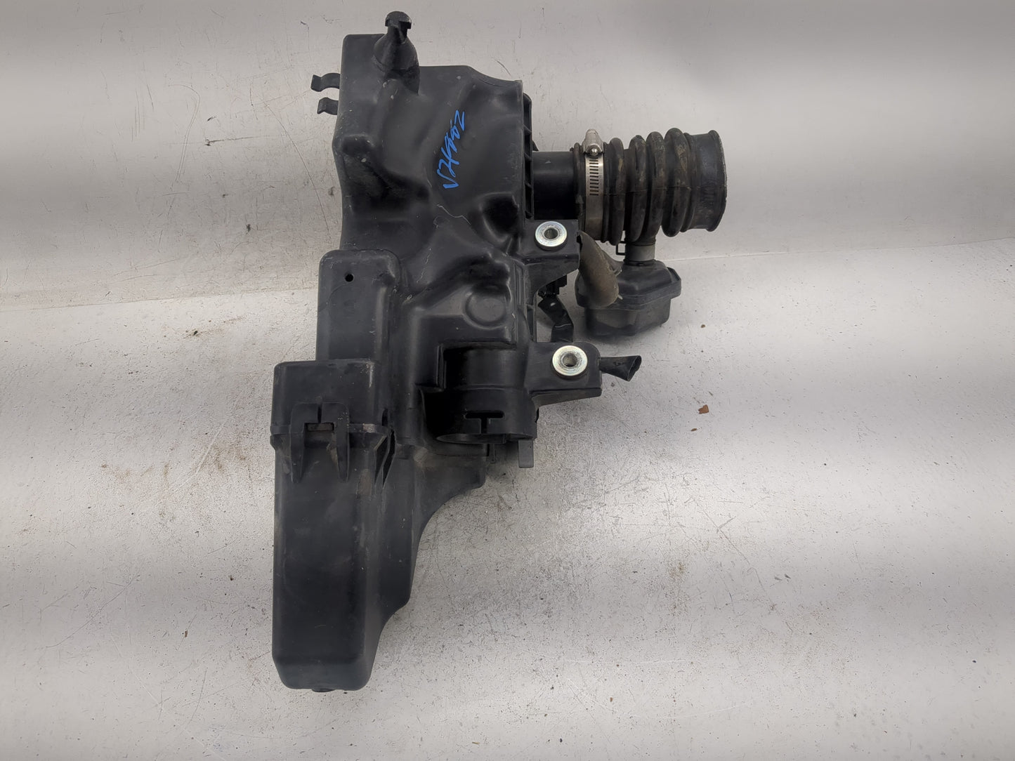 2012-2012 Nissan Versa Air Cleaner Intake-duct Hose Tube - Oemusedautoparts1.com