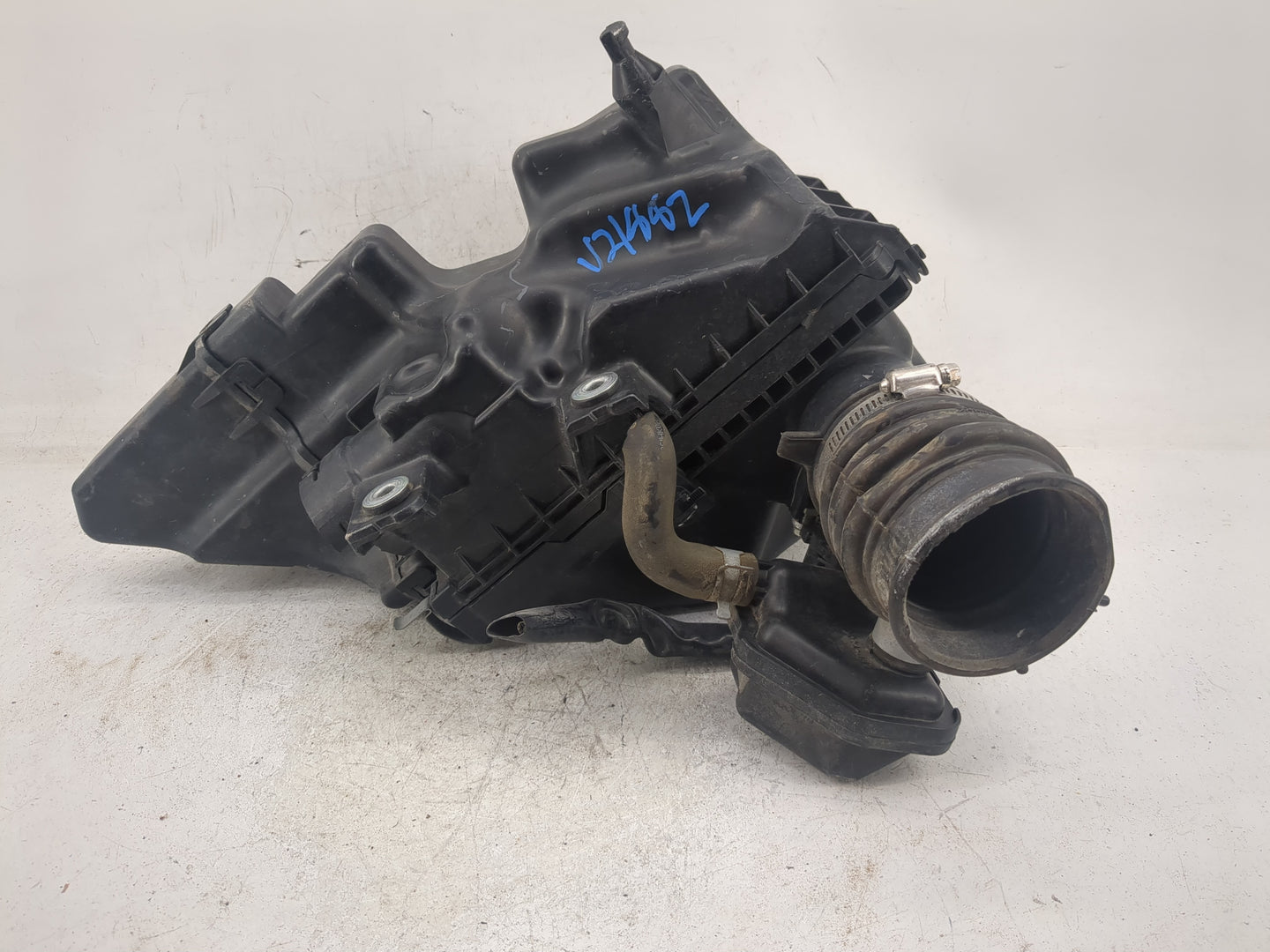 2012-2012 Nissan Versa Air Cleaner Intake-duct Hose Tube - Oemusedautoparts1.com