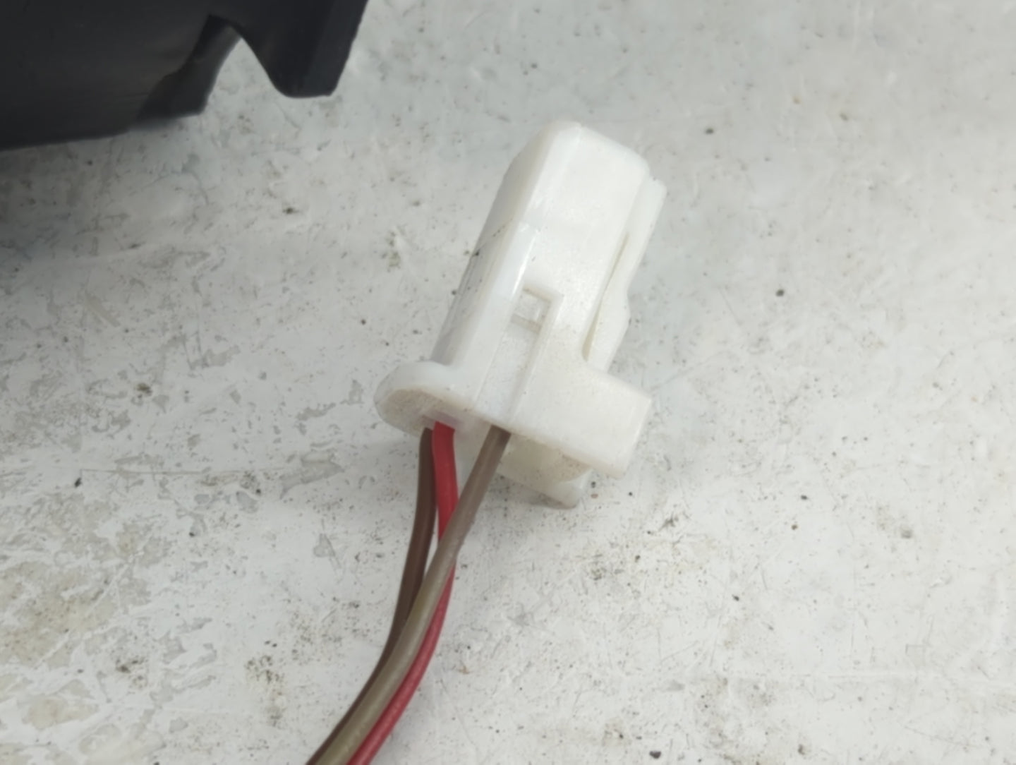 2012-2014 Nissan Versa Passenger Side View Mirror - Right Door Mirror OEM Used - Oemusedautoparts1.com