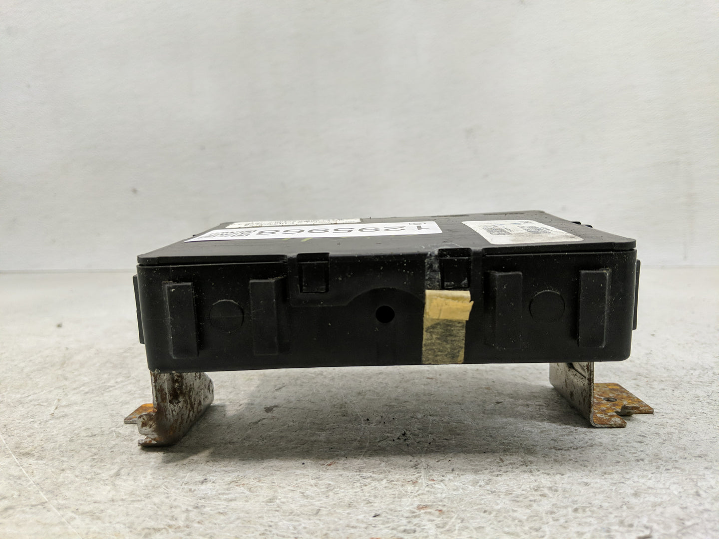 2010-2012 Nissan Versa Chassis Control Module Ccm Bcm Body Control - Oemusedautoparts1.com