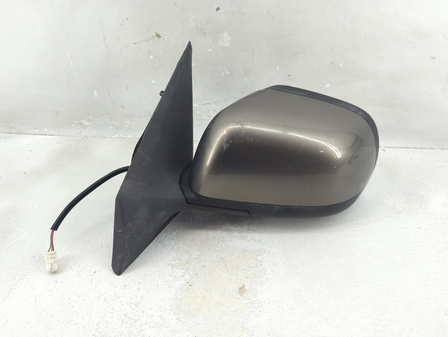 2012-2014 Nissan Versa Driver Side View Mirror - Left Door Mirror OEM Used - Oemusedautoparts1.com