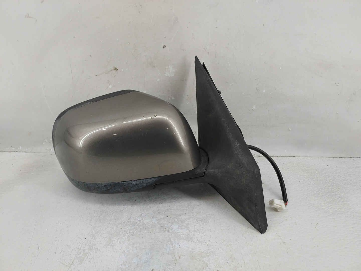 2012-2014 Nissan Versa Passenger Side View Mirror - Right Door Mirror OEM Used - Oemusedautoparts1.com