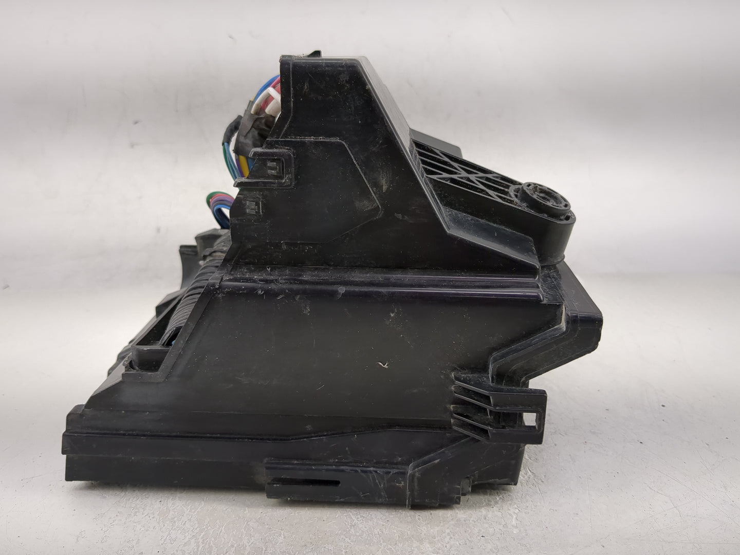 2012 Nissan Versa Fusebox Fuse Box Panel Relay Module Fits OEM Used Auto Parts - Oemusedautoparts1.com