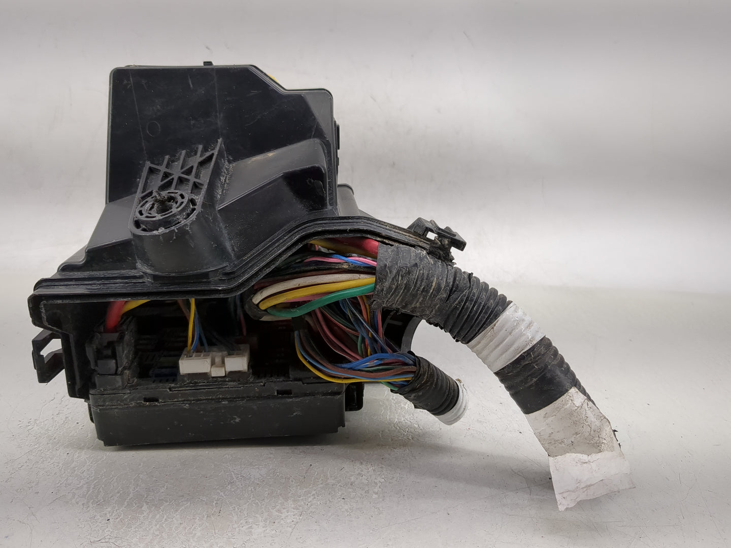 2012 Nissan Versa Fusebox Fuse Box Panel Relay Module Fits OEM Used Auto Parts - Oemusedautoparts1.com