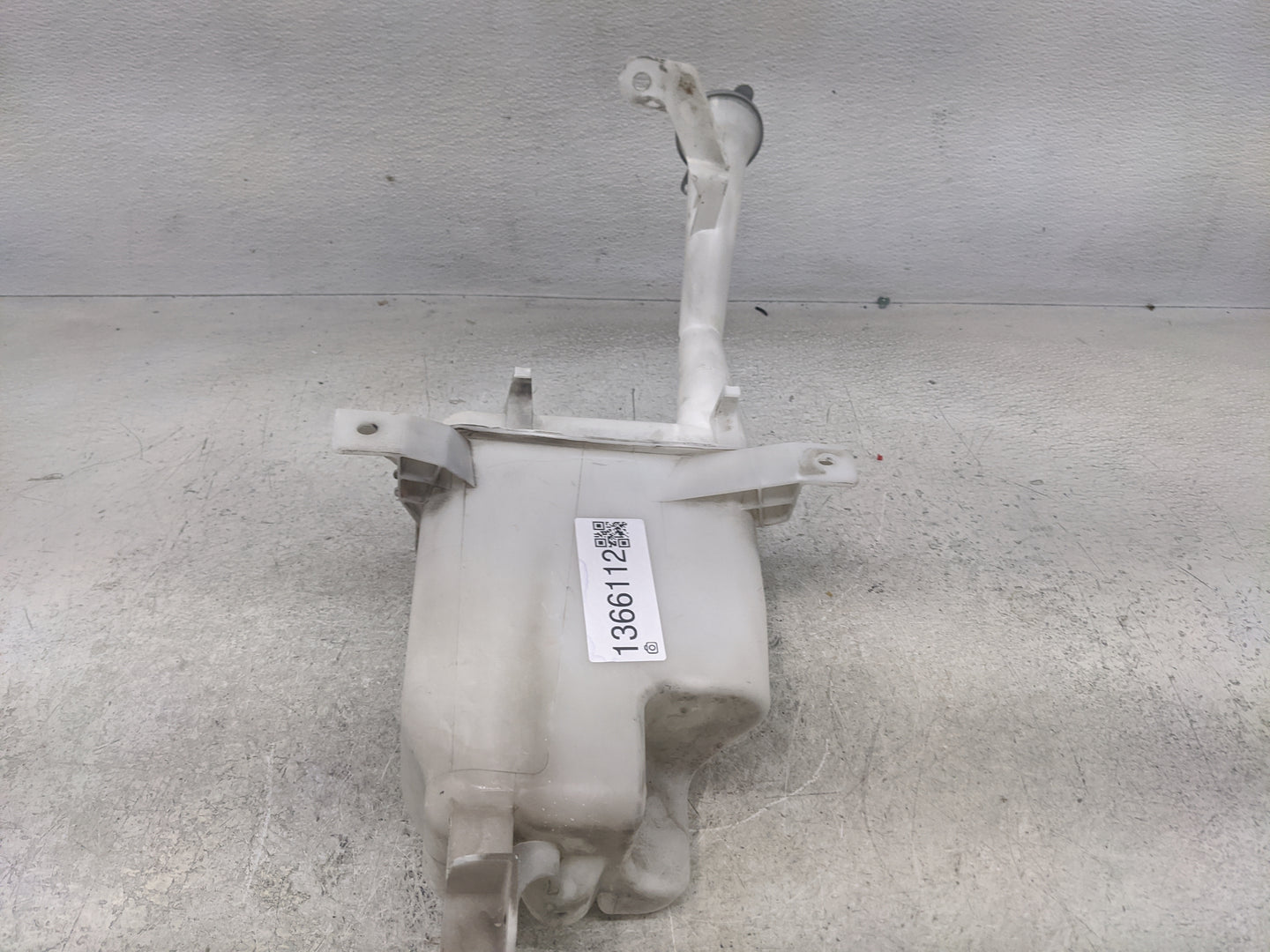 2007-2012 Nissan Versa Windshield Washer Fluid Reservoir Bottle Oem - Oemusedautoparts1.com