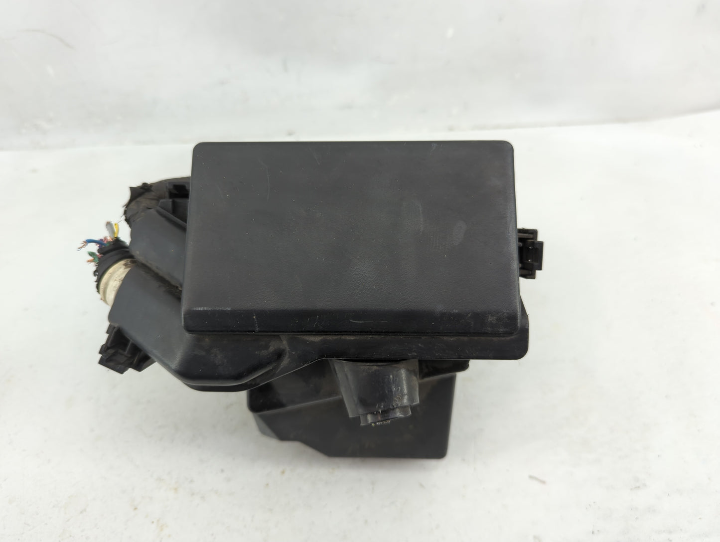 2012 Nissan Versa Fusebox Fuse Box Panel Relay Module Fits OEM Used Auto Parts - Oemusedautoparts1.com