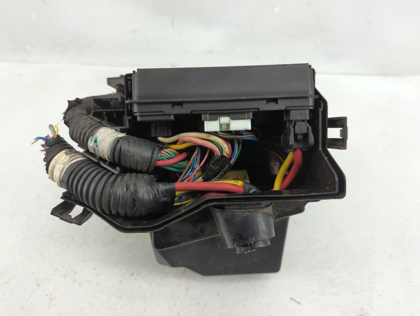 2012 Nissan Versa Fusebox Fuse Box Panel Relay Module Fits OEM Used Auto Parts - Oemusedautoparts1.com