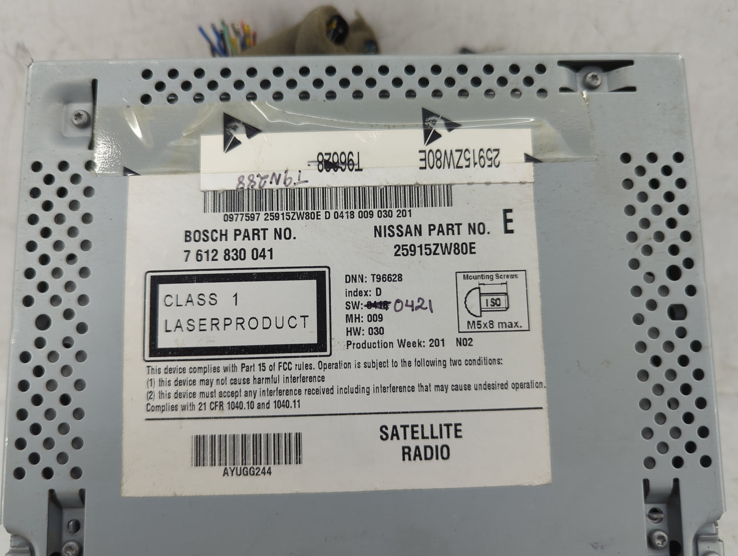 2012 Nissan Versa Radio AM FM Cd Player Receiver Replacement P/N:7 612 830 041 25915ZW80E Fits OEM Used Auto Parts - Oemused