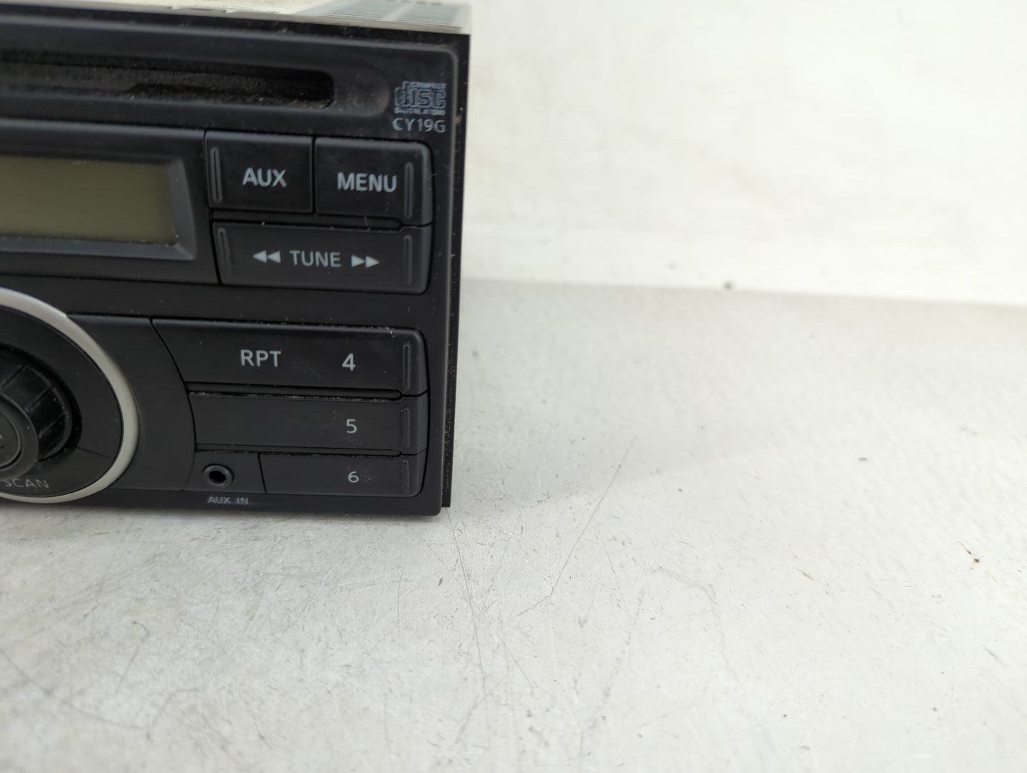 2012-2013 Nissan Versa Radio AM FM Cd Player Receiver Replacement P/N:281853AN1A Fits Fits 2012 2013 OEM Used Auto Parts - O