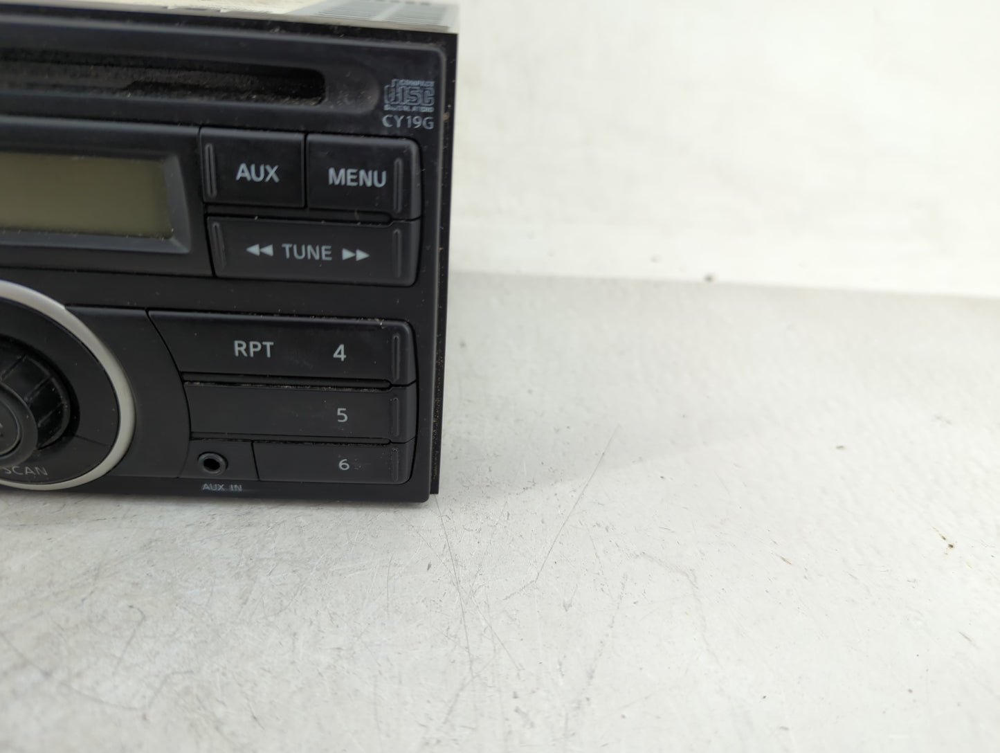 2012-2013 Nissan Versa Radio AM FM Cd Player Receiver Replacement P/N:281853AN1A Fits Fits 2012 2013 OEM Used Auto Parts - O