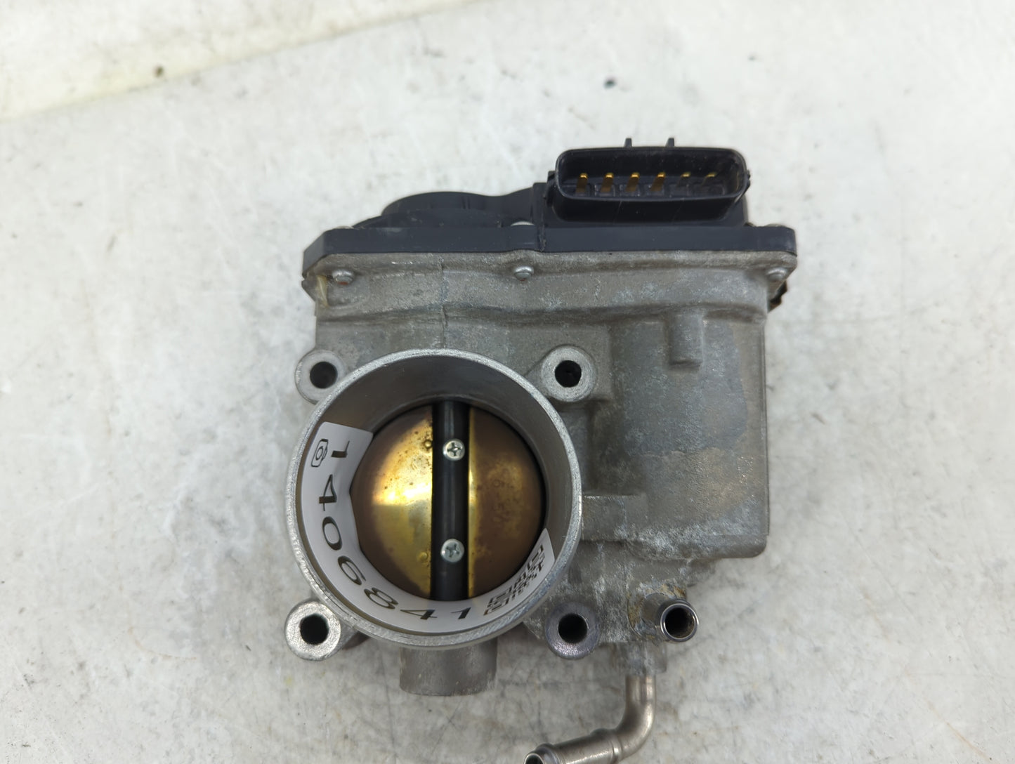 2012-2019 Nissan Versa Throttle Body Fits Fits 2012 2013 2014 2015 2016 2017 2018 2019 OEM Used Auto Parts - Oemusedautopart
