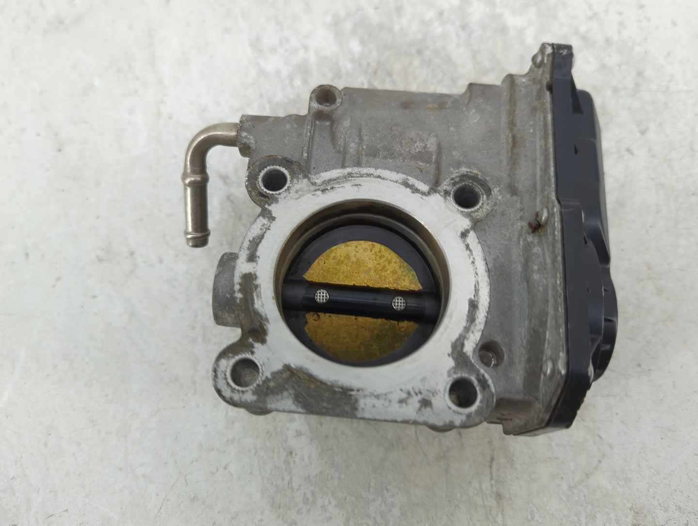 2012-2019 Nissan Versa Throttle Body Fits Fits 2012 2013 2014 2015 2016 2017 2018 2019 OEM Used Auto Parts - Oemusedautopart