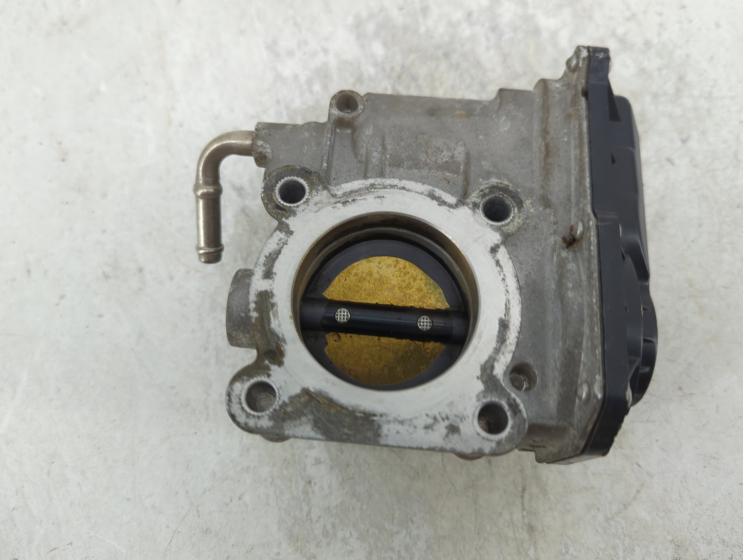 2012-2019 Nissan Versa Throttle Body Fits Fits 2012 2013 2014 2015 2016 2017 2018 2019 OEM Used Auto Parts - Oemusedautopart