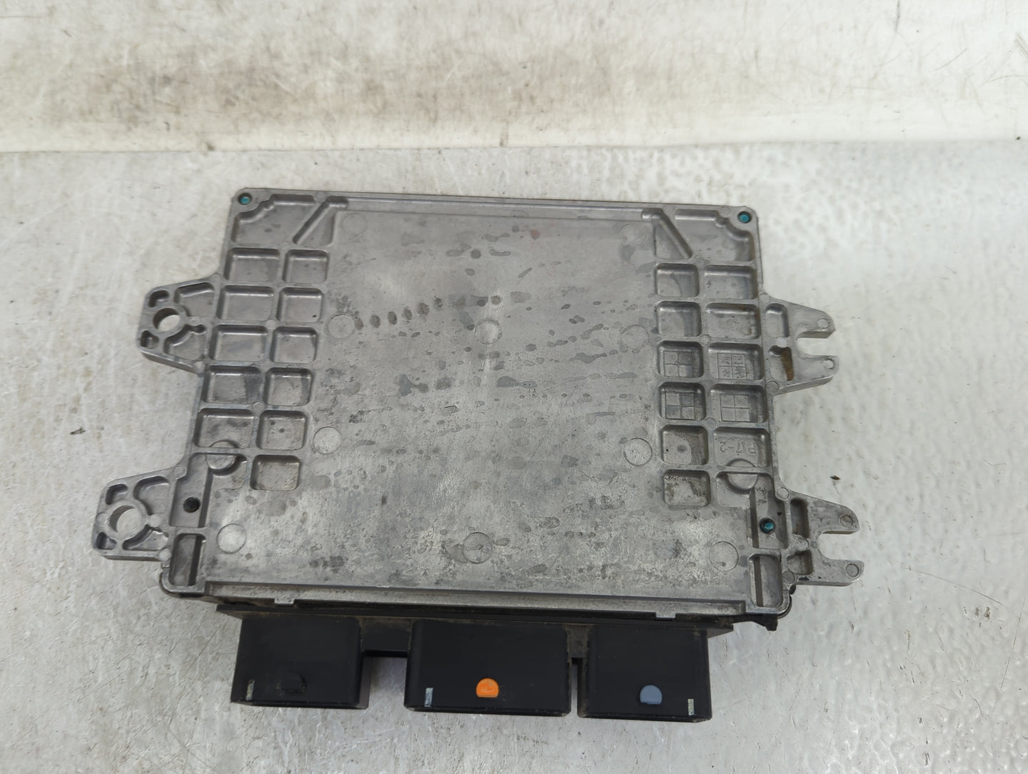 2012 Nissan Versa PCM Engine Control Computer ECU ECM PCU OEM P/N:MEC910-040 Fits OEM Used Auto Parts - Oemusedautoparts1.co