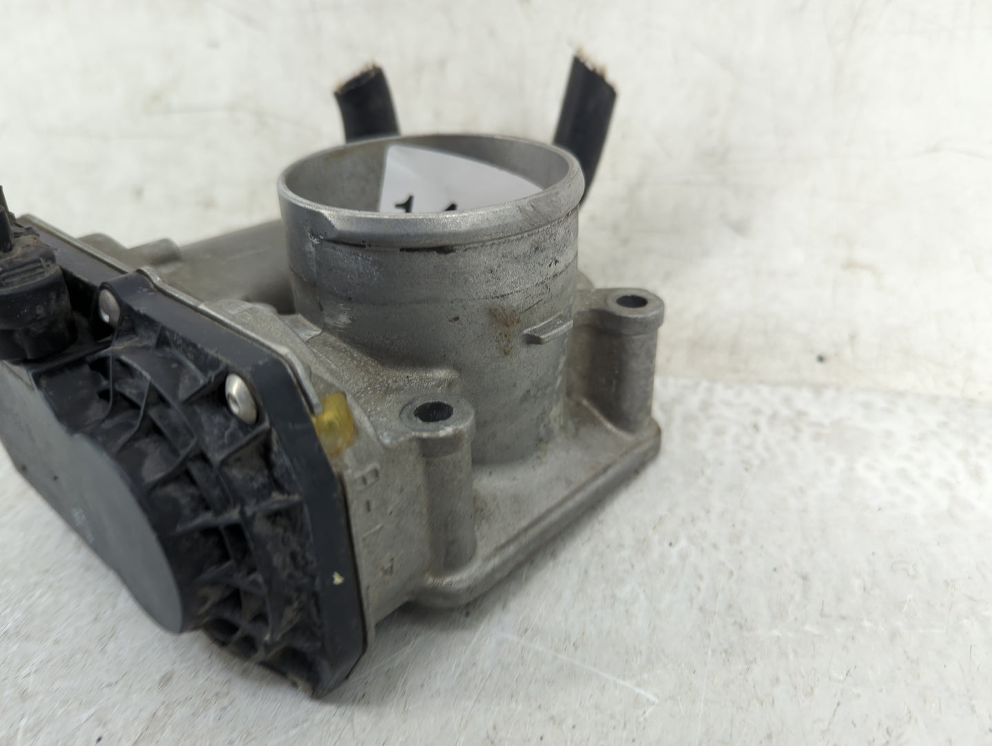 2012-2019 Nissan Versa Throttle Body Fits Fits 2012 2013 2014 2015 2016 2017 2018 2019 OEM Used Auto Parts - Oemusedautopart