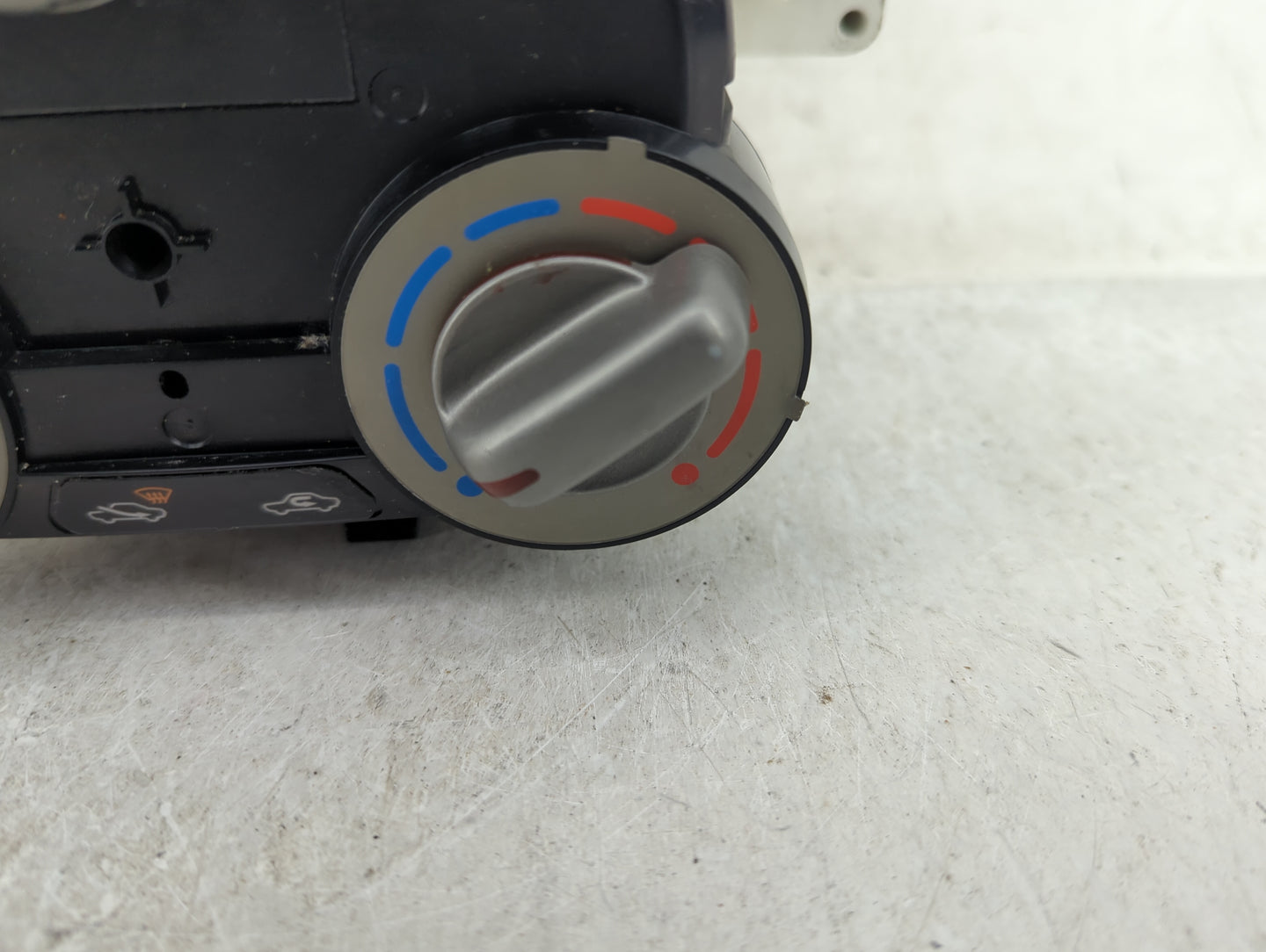 2012-2013 Nissan Versa Climate Control Module Temperature AC/Heater Replacement P/N:27510 00B96 Fits Fits 2012 2013 OEM Used