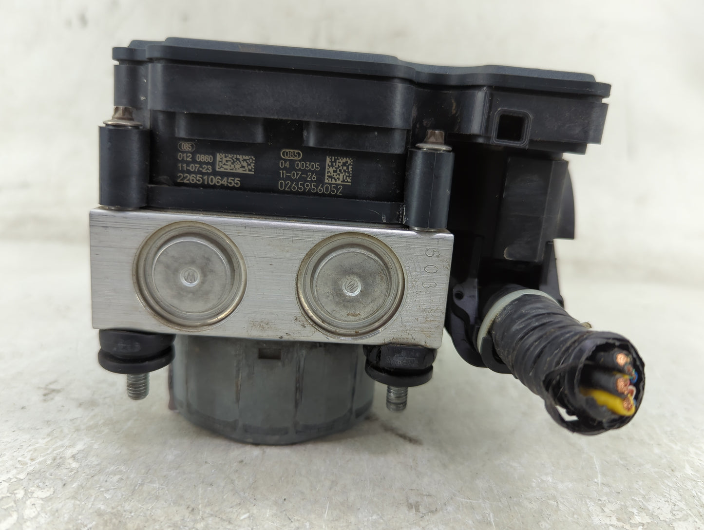 2012 Nissan Versa ABS Pump Control Module Replacement P/N:476603BB0A Fits OEM Used Auto Parts - Oemusedautoparts1.com