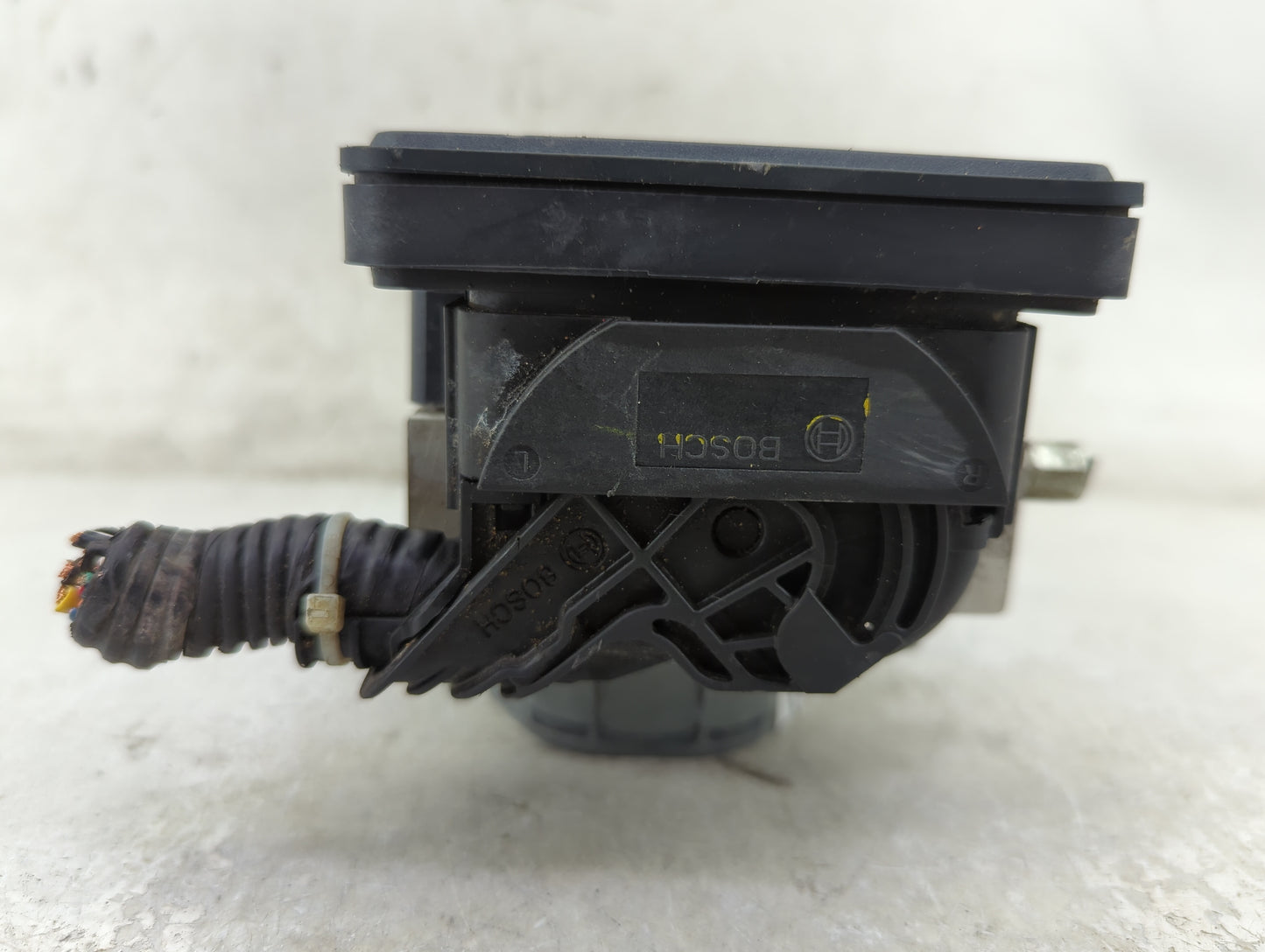 2012 Nissan Versa ABS Pump Control Module Replacement P/N:476603BB0A Fits OEM Used Auto Parts - Oemusedautoparts1.com