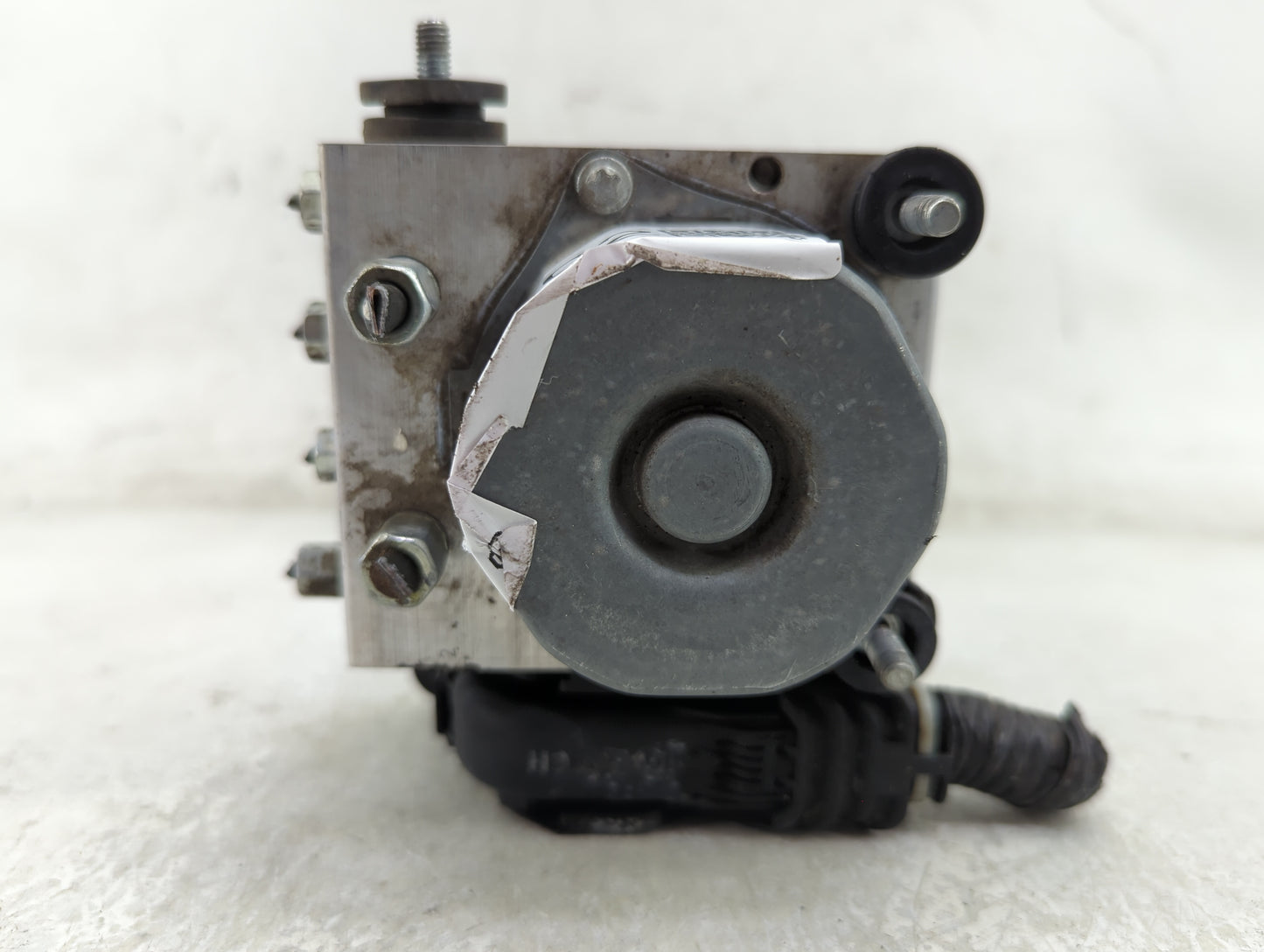 2012 Nissan Versa ABS Pump Control Module Replacement P/N:476603BB0A Fits OEM Used Auto Parts - Oemusedautoparts1.com