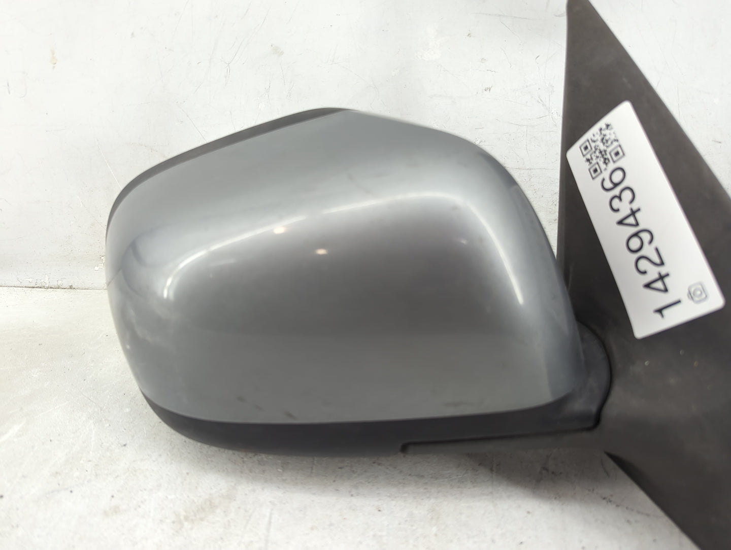 2012-2014 Nissan Versa Passenger Side View Mirror - Right Door Mirror OEM Used - Oemusedautoparts1.com