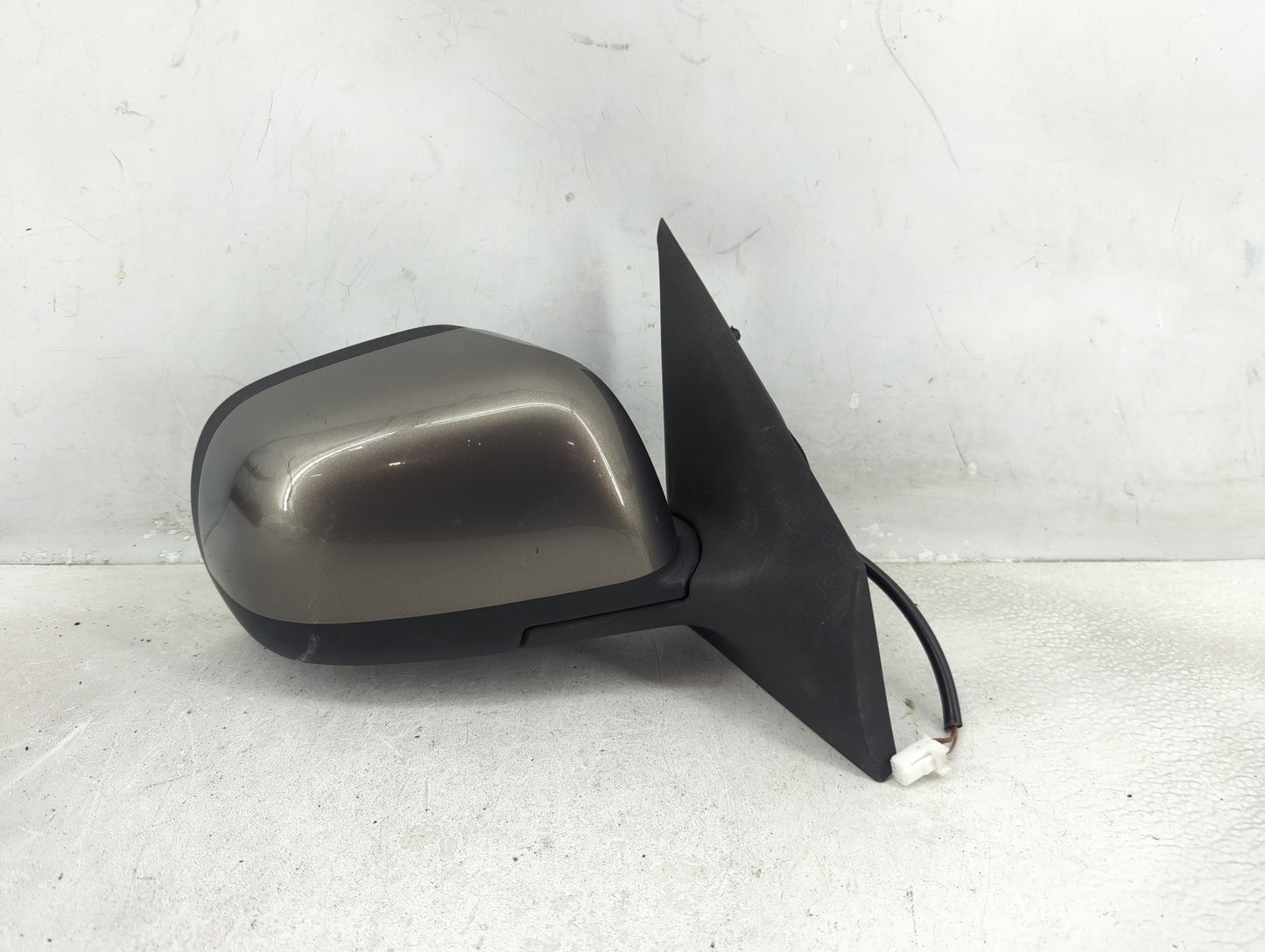 2012-2014 Nissan Versa Passenger Side View Mirror - Right Door Mirror OEM Used - Oemusedautoparts1.com
