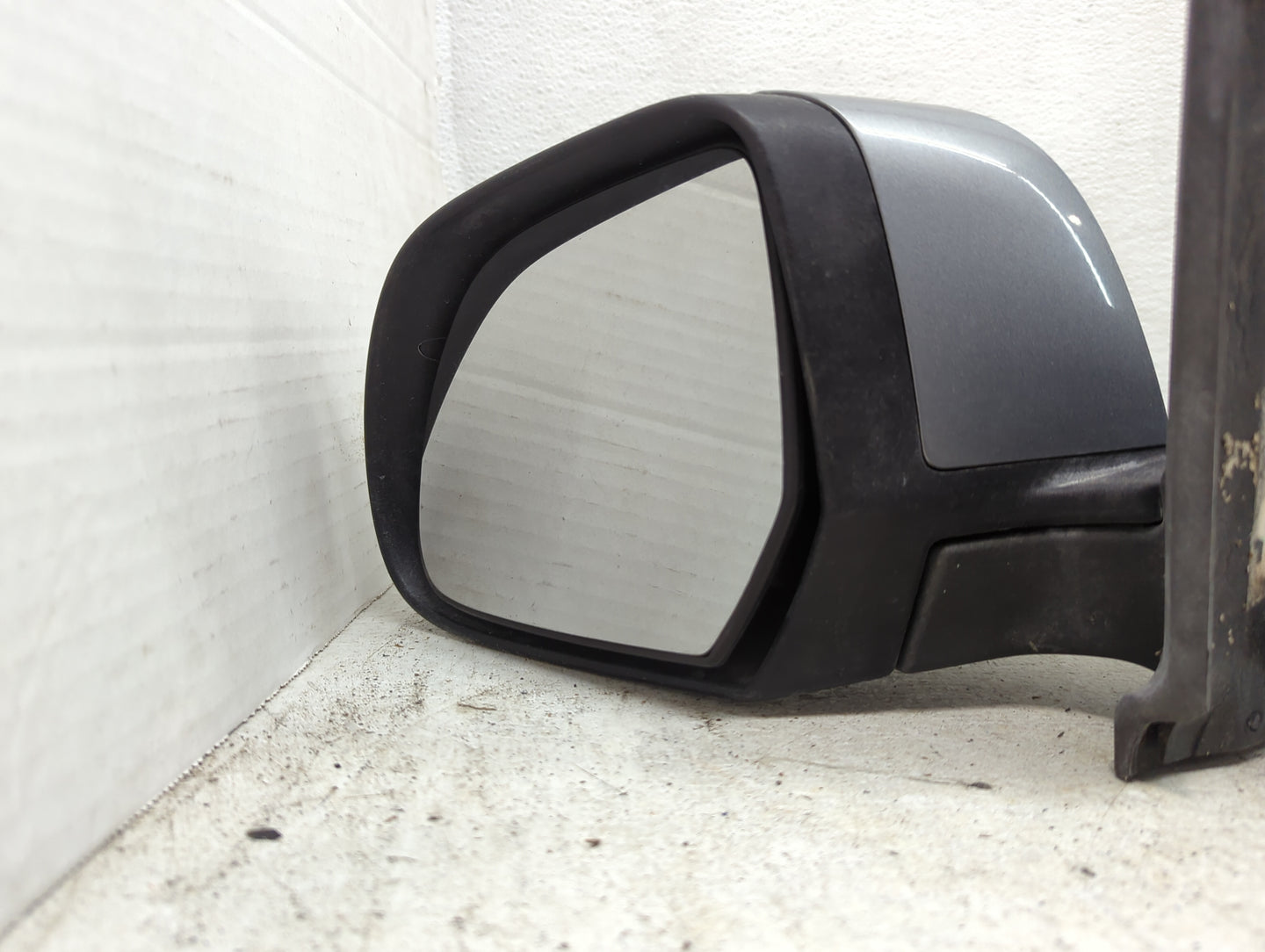 2012-2014 Nissan Versa Driver Side View Mirror - Left Door Mirror OEM Used - Oemusedautoparts1.com