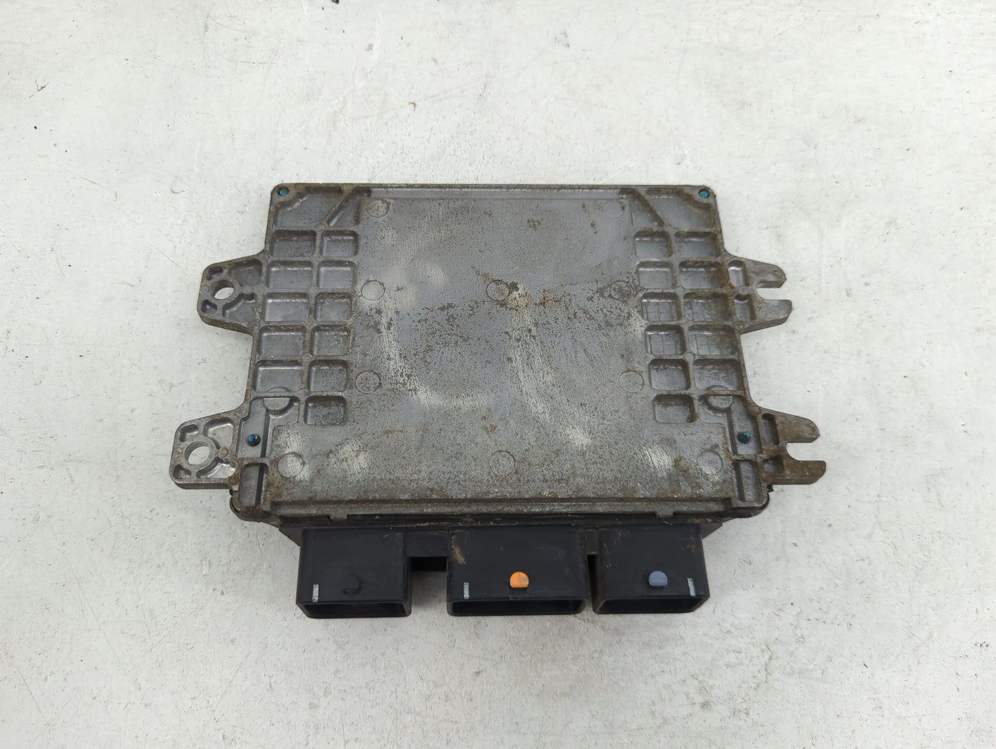 2012 Nissan Versa PCM Engine Control Computer ECU ECM PCU OEM P/N:MEC910-040 Fits OEM Used Auto Parts - Oemusedautoparts1.co