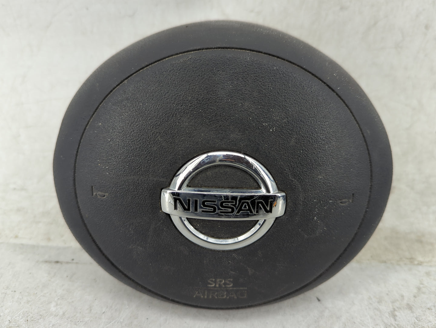 2012 Nissan Versa Air Bag Driver Left Steering Wheel Mounted P/N:VTFB8040933 BAM-PT1-1722 Fits OEM Used Auto Parts - Oemused