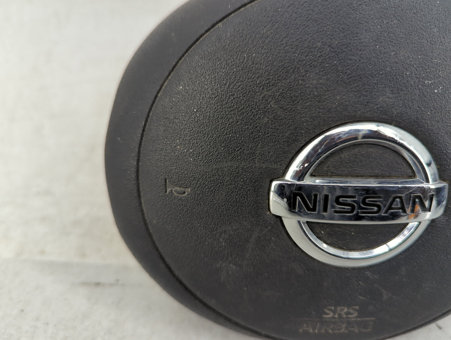 2012 Nissan Versa Air Bag Driver Left Steering Wheel Mounted P/N:VTFB8040933 BAM-PT1-1722 Fits OEM Used Auto Parts - Oemused