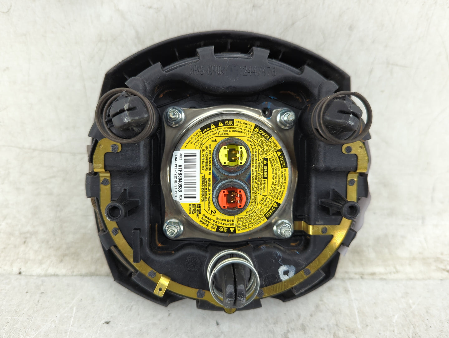 2012 Nissan Versa Air Bag Driver Left Steering Wheel Mounted P/N:VTFB8040933 BAM-PT1-1722 Fits OEM Used Auto Parts - Oemused