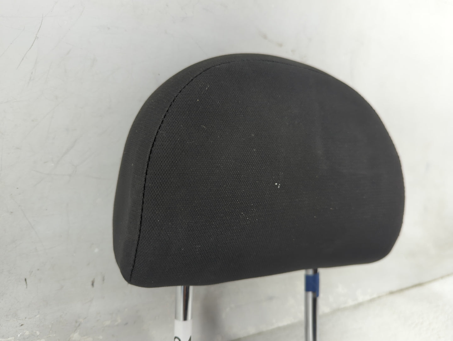 2012-2012 Nissan Versa Headrest Head Rest Front Driver Seat Black - Oemusedautoparts1.com