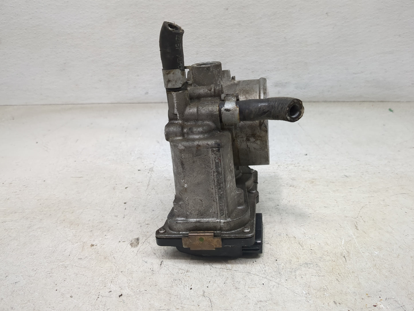 2007-2012 Nissan Versa Throttle Body P/N:2D30 -01002 ET-A60-02 D Fits OEM Used Auto Parts - Oemusedautoparts1.com
