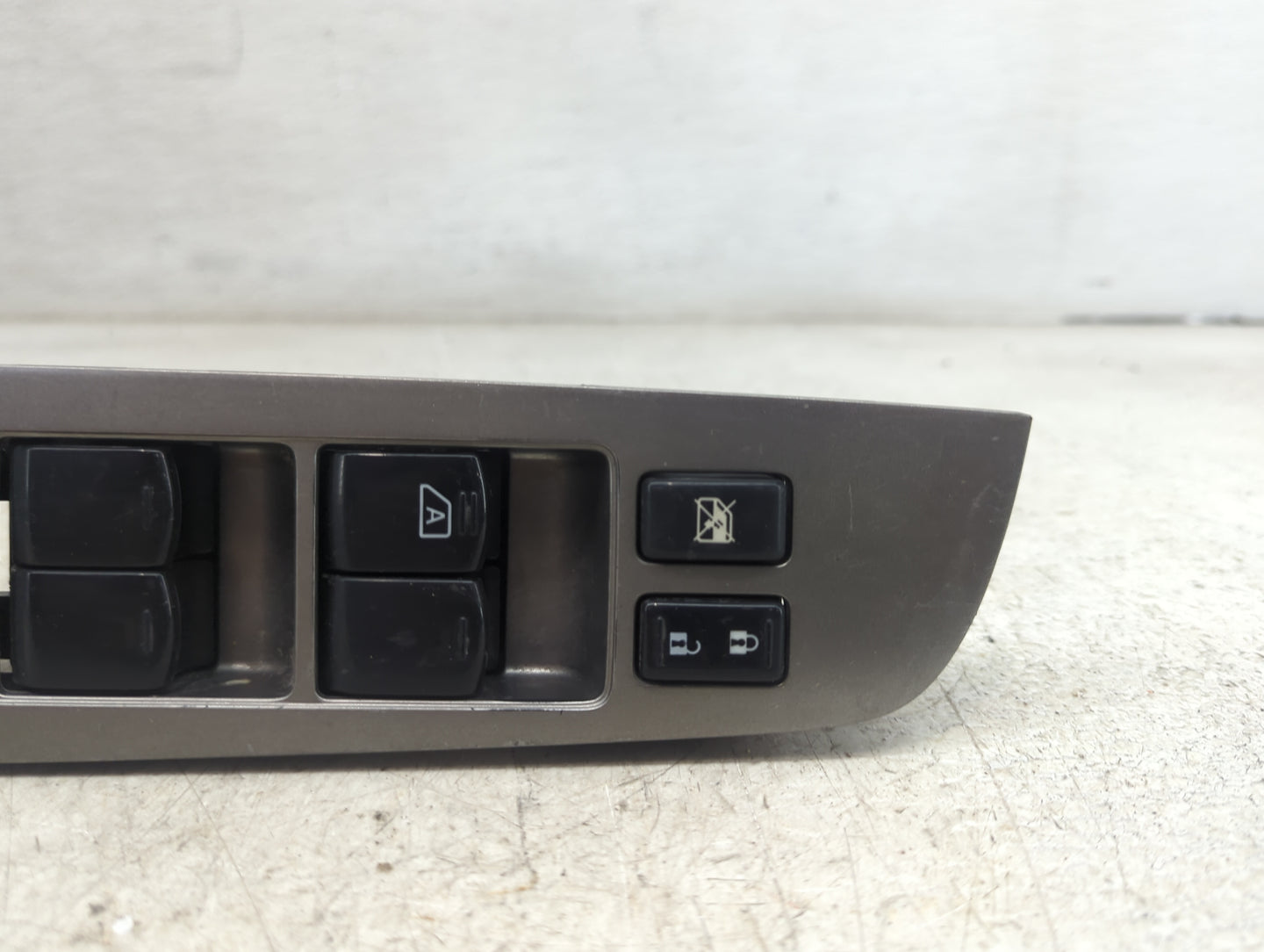 2010-2012 Nissan Versa Master Power Window Switch Replacement Driver Side Left P/N:80961 Fits Fits 2010 2011 2012 OEM Used A