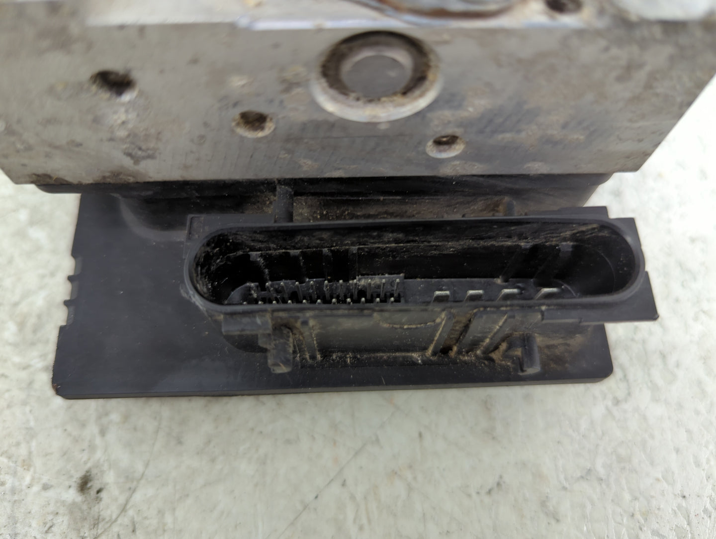 2010-2012 Nissan Versa ABS Pump Control Module Replacement P/N:0265951812 0265232387, 476020 Fits Fits 2010 2011 2012 OEM Us