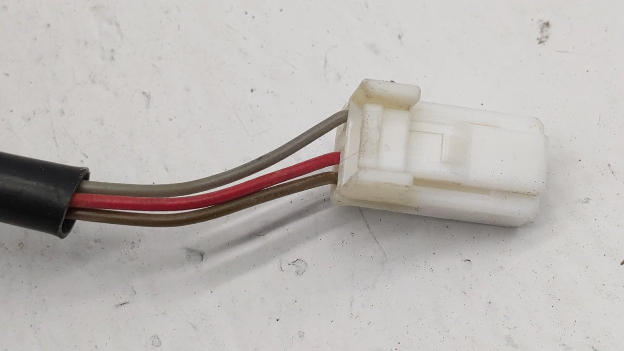 2012-2014 Nissan Versa Driver Side View Mirror - Left Door Mirror OEM Used - Oemusedautoparts1.com