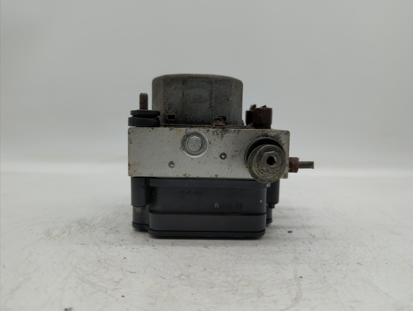 2012 Nissan Versa ABS Pump Control Module Replacement P/N:47660 3BB0A Fits OEM Used Auto Parts - Oemusedautoparts1.com