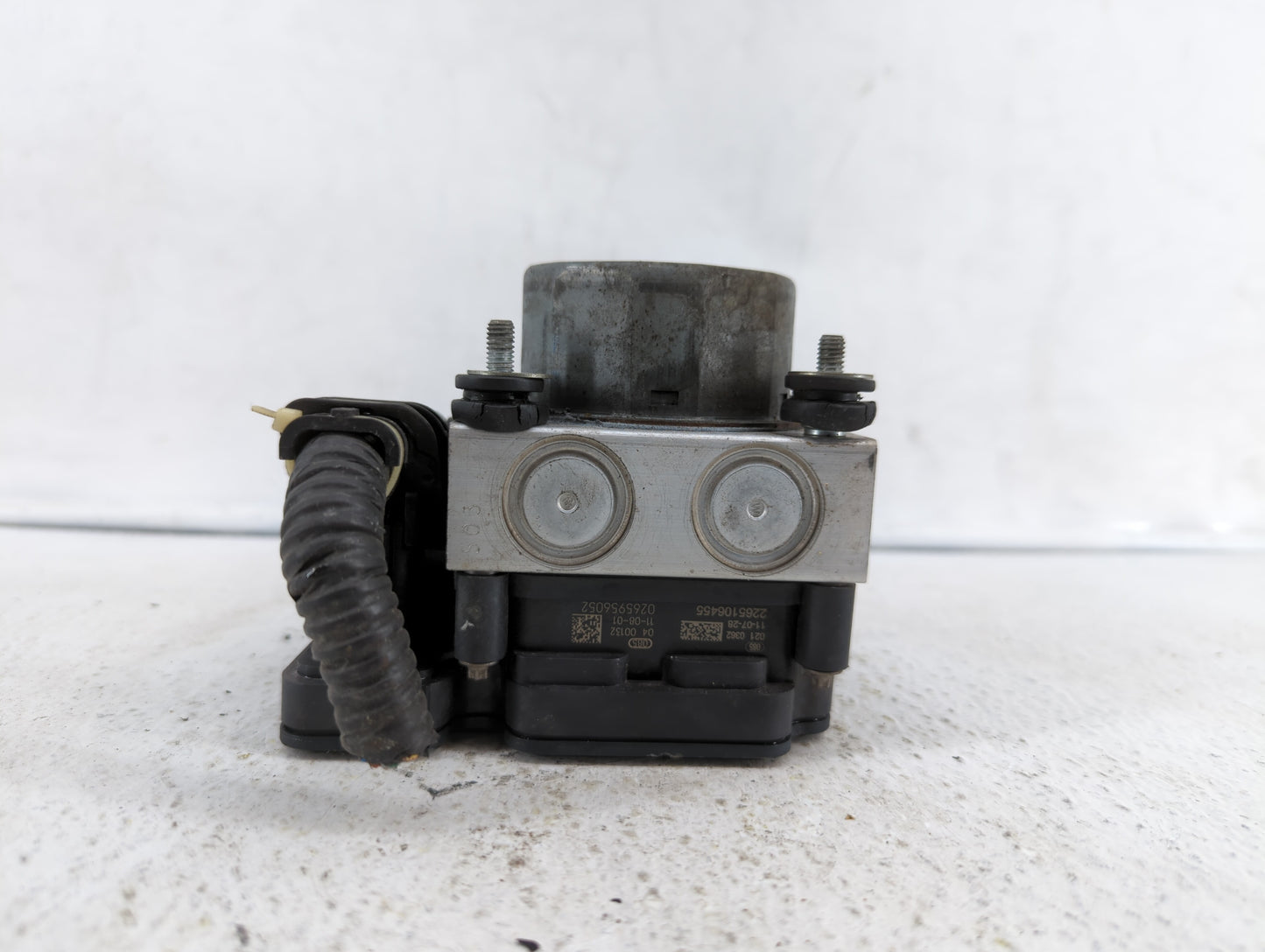 2012 Nissan Versa ABS Pump Control Module Replacement P/N:47660 3BB0A Fits OEM Used Auto Parts - Oemusedautoparts1.com