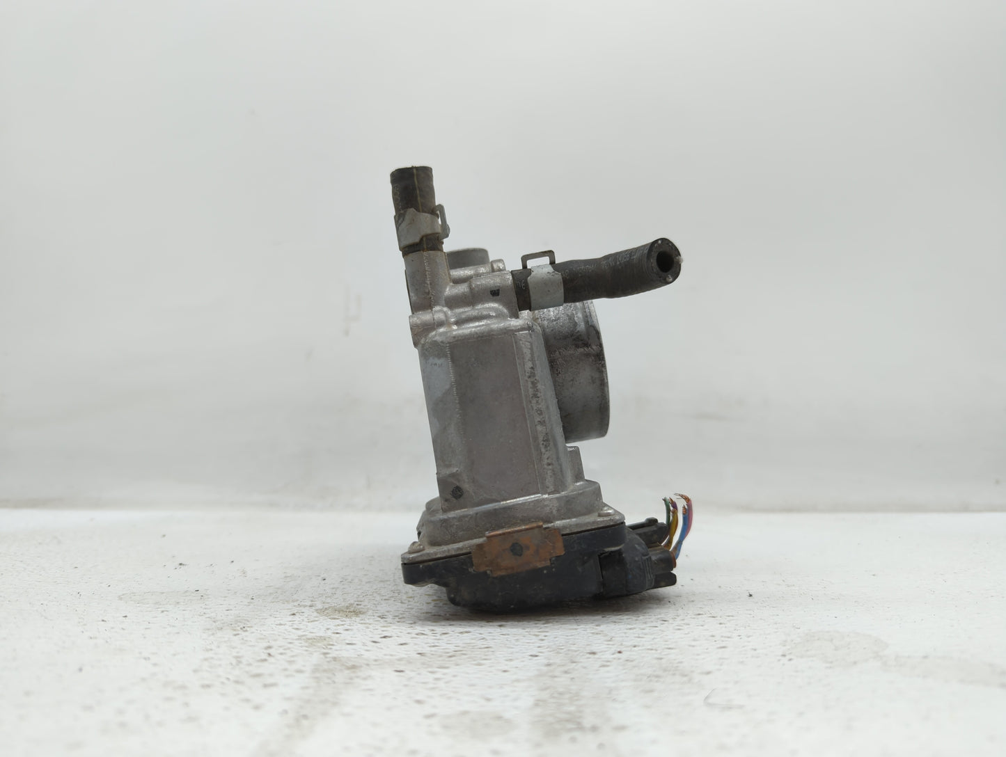 2007-2012 Nissan Versa Throttle Body P/N:ET-A60-02 E ET-A60-02 J Fits OEM Used Auto Parts - Oemusedautoparts1.com