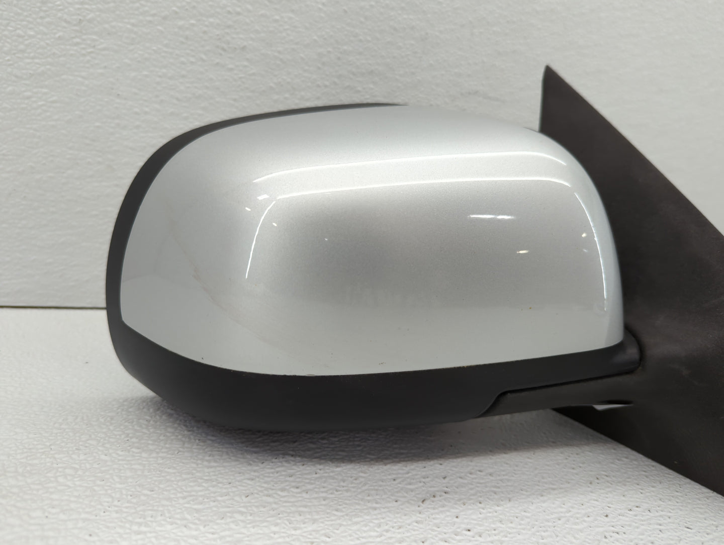 2012-2014 Nissan Versa Passenger Side View Mirror - Right Door Mirror OEM Used - Oemusedautoparts1.com