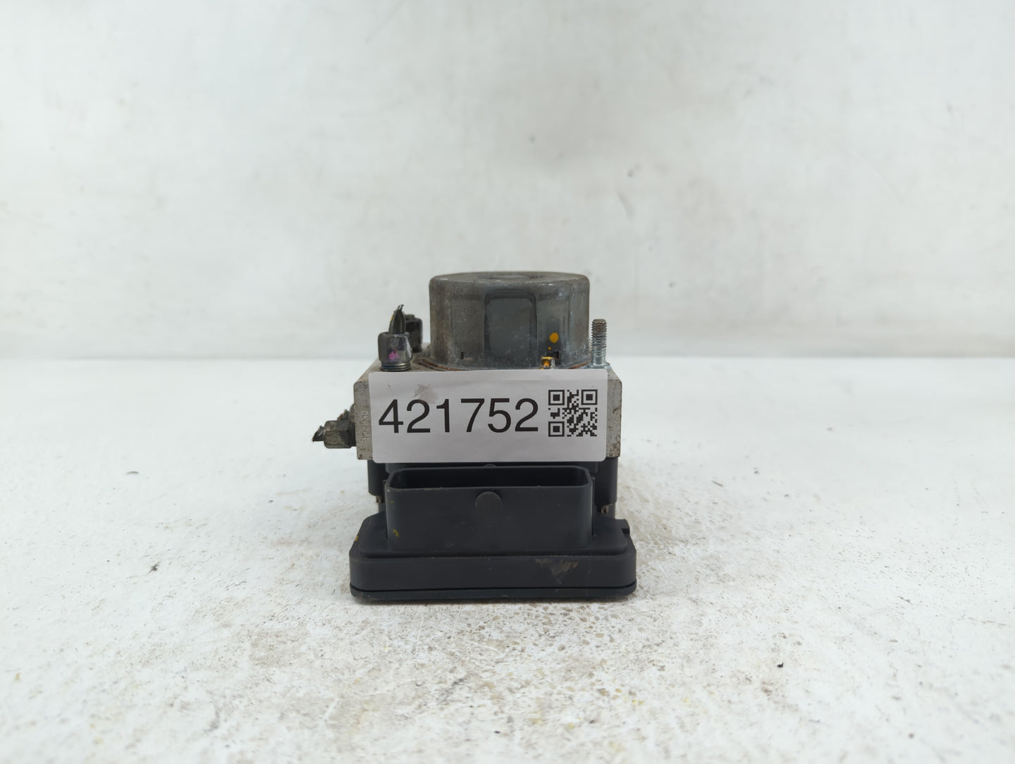 2012 Nissan Versa ABS Pump Control Module Replacement P/N:47660 3BB0A Fits OEM Used Auto Parts - Oemusedautoparts1.com