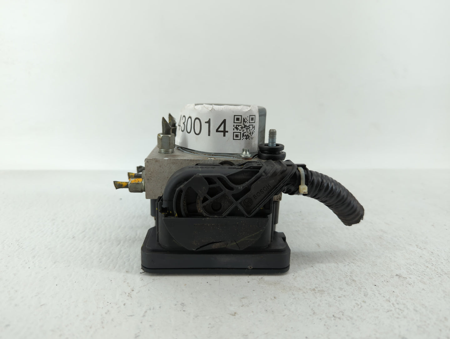 2012 Nissan Versa ABS Pump Control Module Replacement P/N:47660 3BB0A Fits OEM Used Auto Parts - Oemusedautoparts1.com