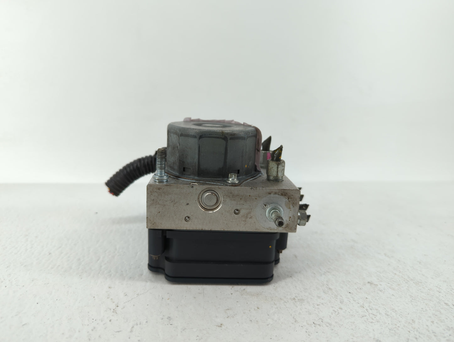 2012 Nissan Versa ABS Pump Control Module Replacement P/N:47660 3BB0A Fits OEM Used Auto Parts - Oemusedautoparts1.com