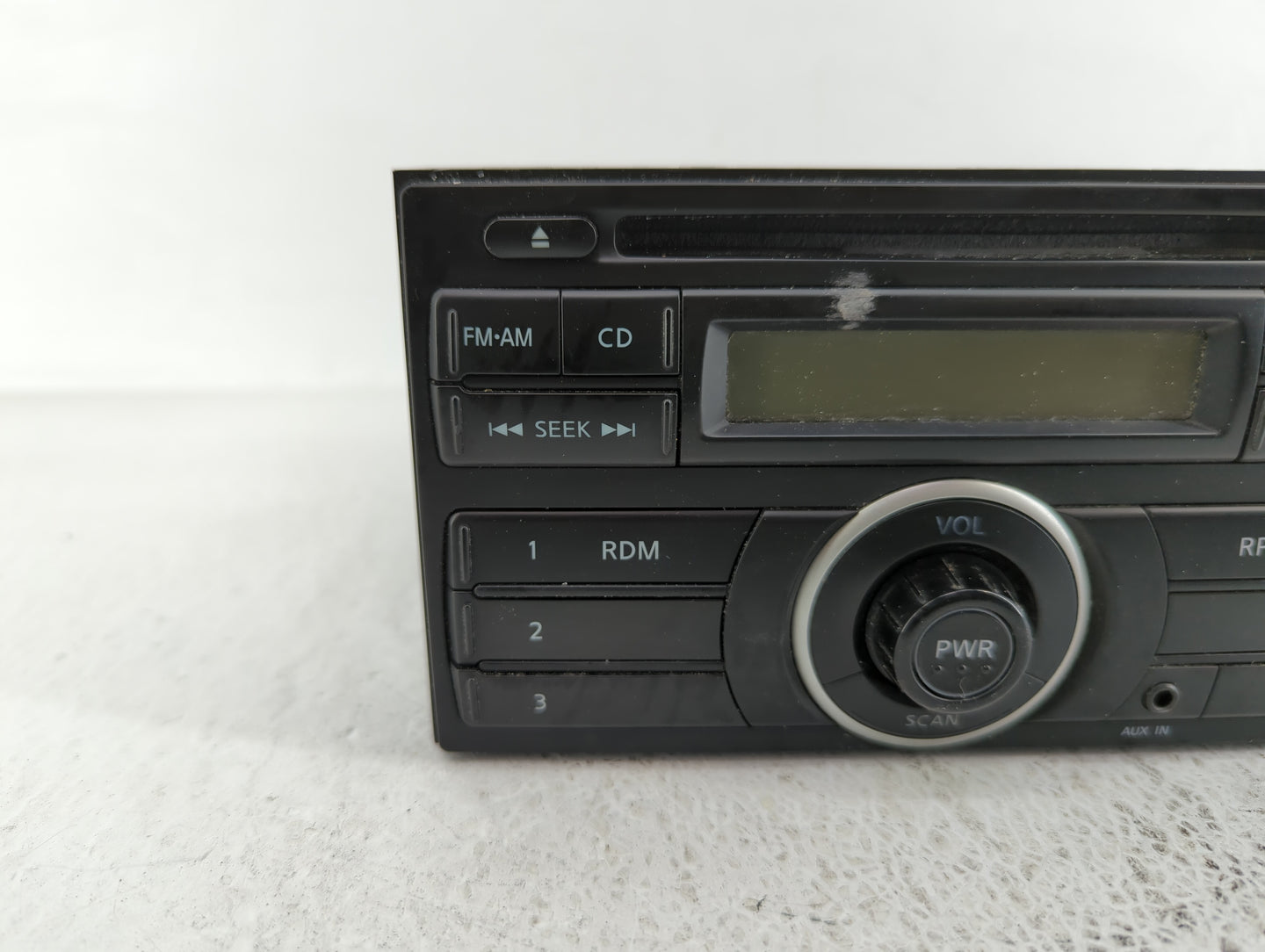 2012-2013 Nissan Versa Am Fm Cd Player Radio Receiver - Oemusedautoparts1.com
