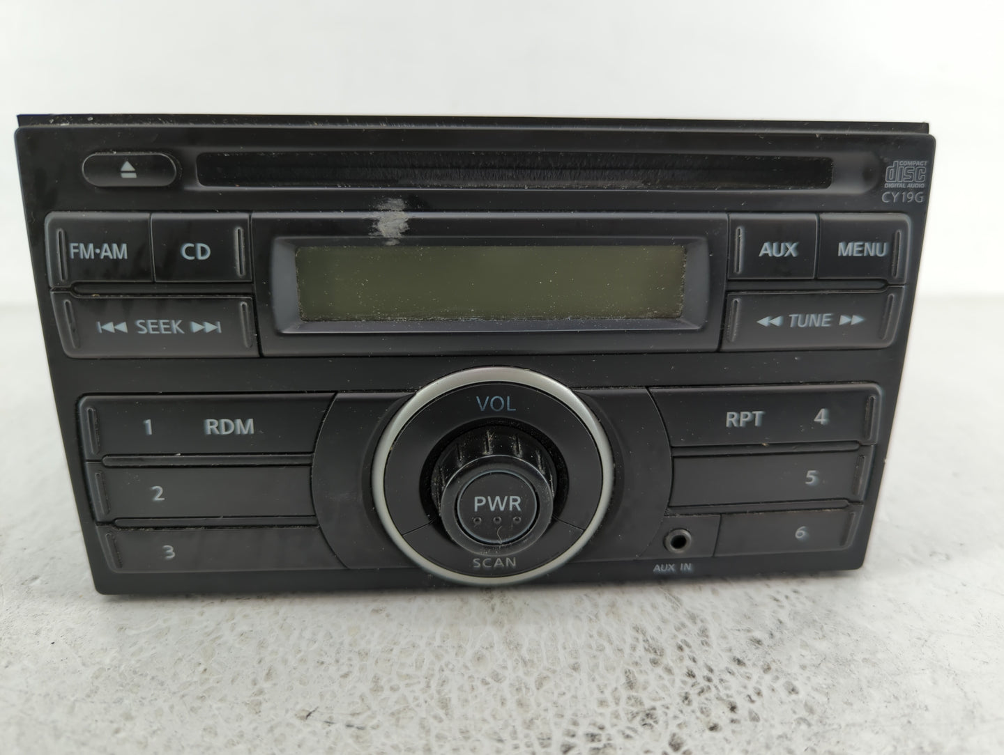 2012-2013 Nissan Versa Am Fm Cd Player Radio Receiver - Oemusedautoparts1.com