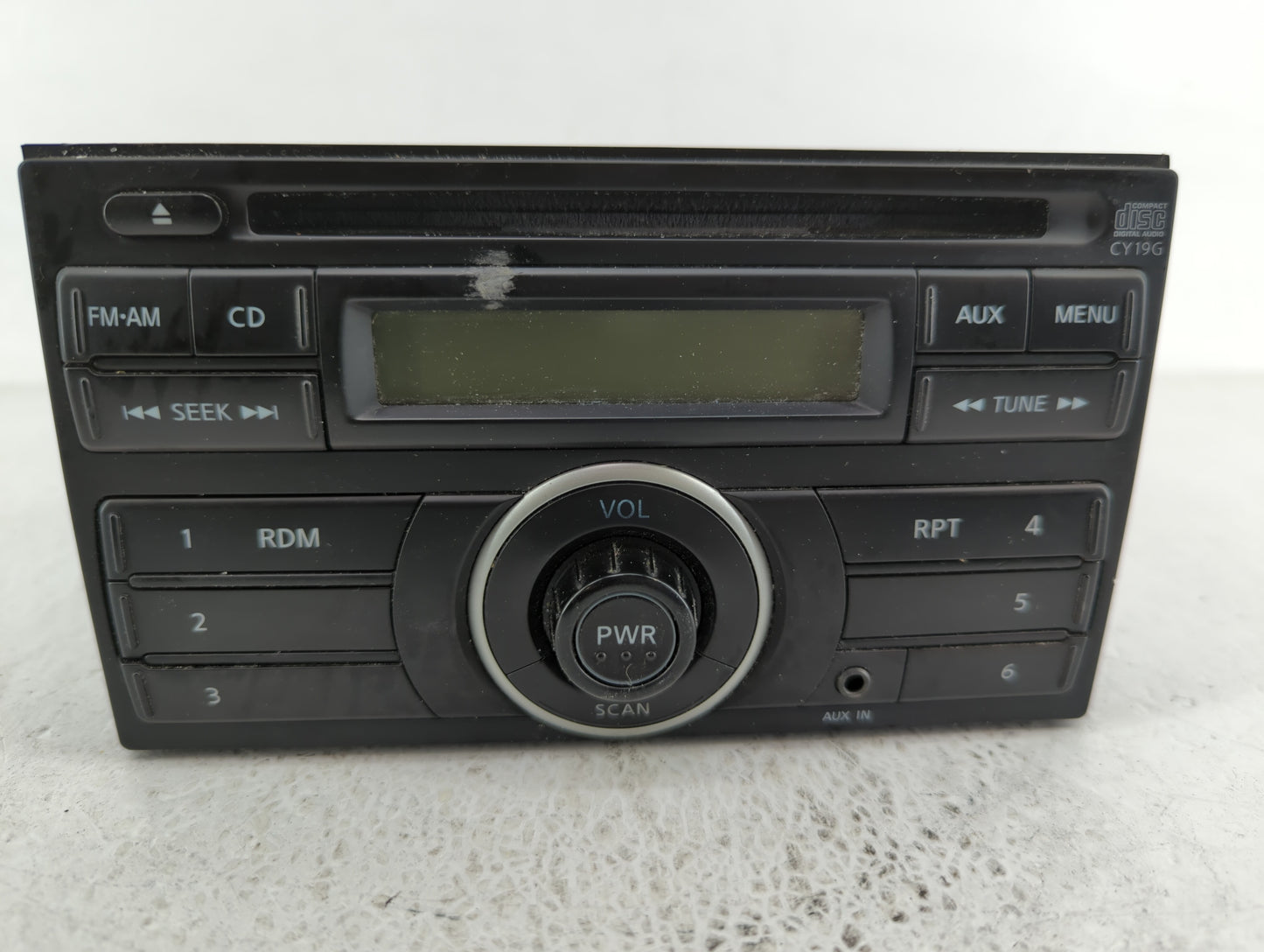 2012-2013 Nissan Versa Am Fm Cd Player Radio Receiver - Oemusedautoparts1.com