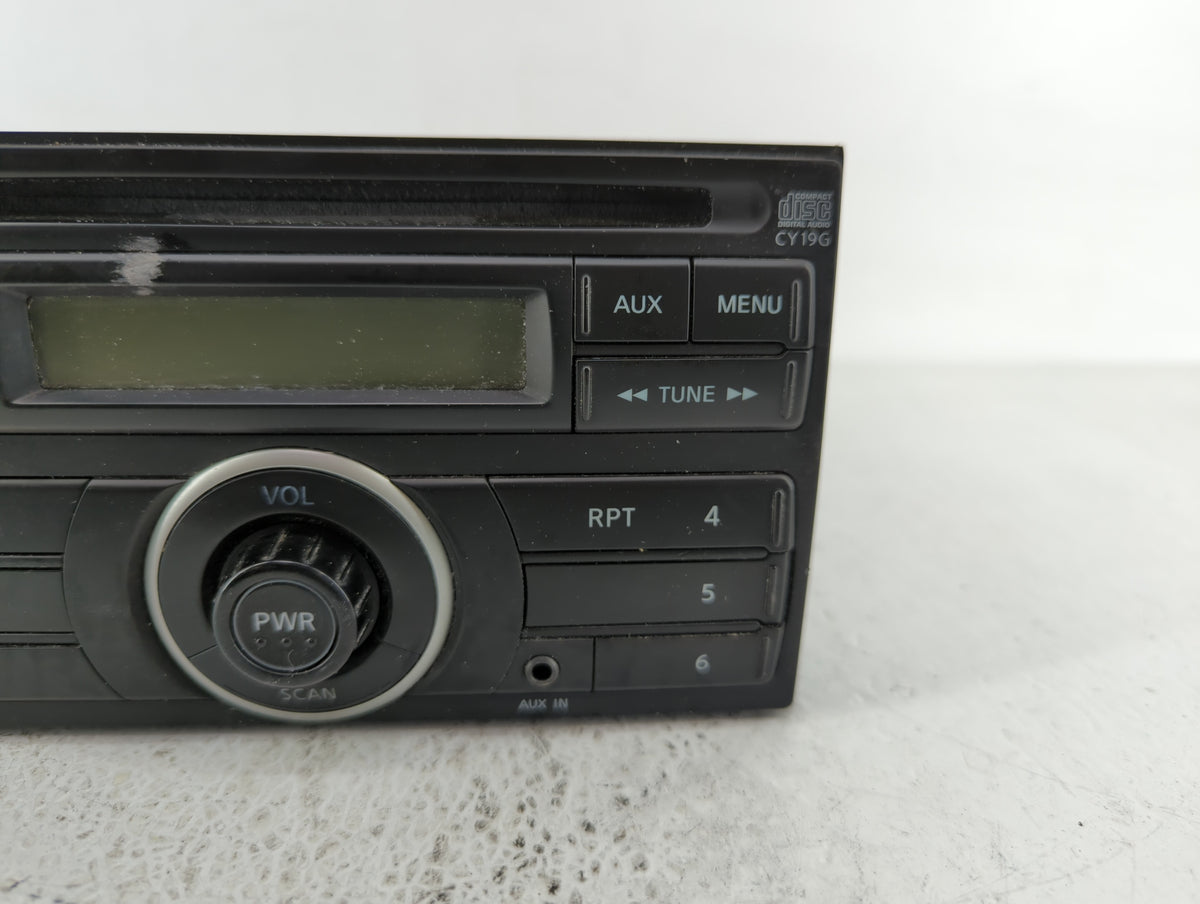 2012-2013 Nissan Versa Am Fm Cd Player Radio Receiver 440120 - Oemusedautoparts1.com