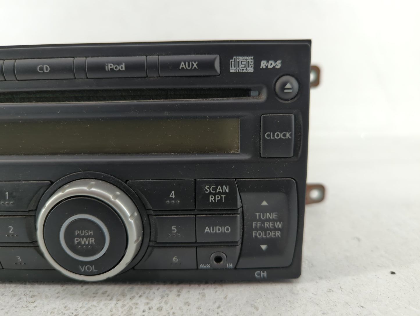 2012-2013 Nissan Versa Am Fm Cd Player Radio Receiver - Oemusedautoparts1.com